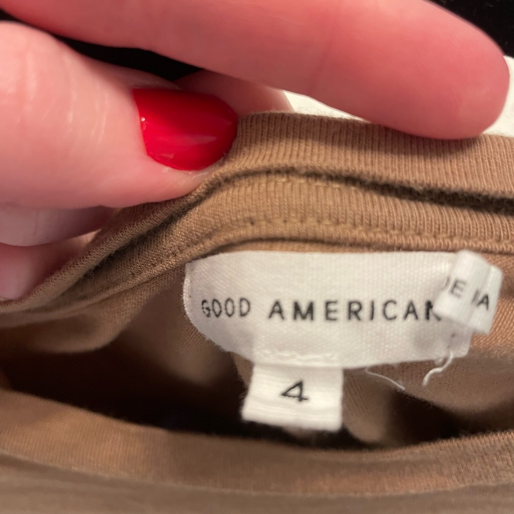 Good American Strong Shoulder Tank Taupe 4 - Picture 6 of 10
